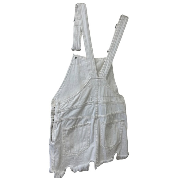 Free People - Women’s Overalls Dress ’Torn Up Jumper’ Distressed - White, Size 0 - Picture 7 of 17